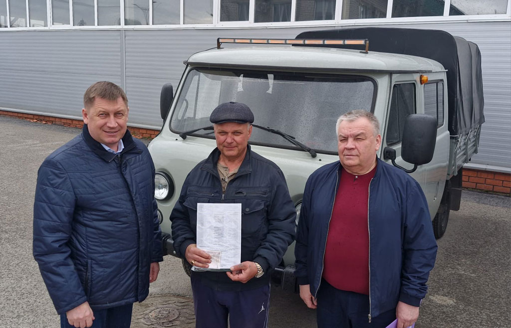 Вручение новых автомобилей