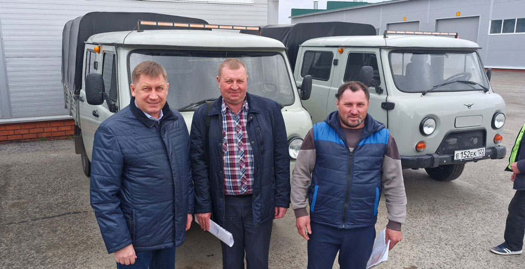 Вручение новых автомобилей